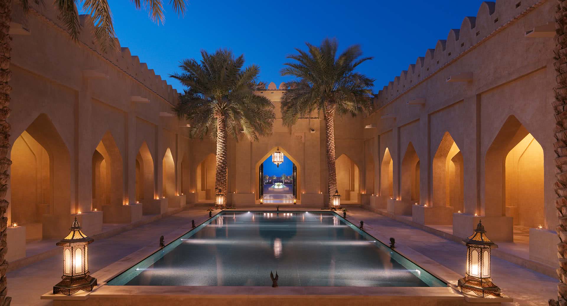 Qasr Al Sarab Desert Resort By Anantara pool