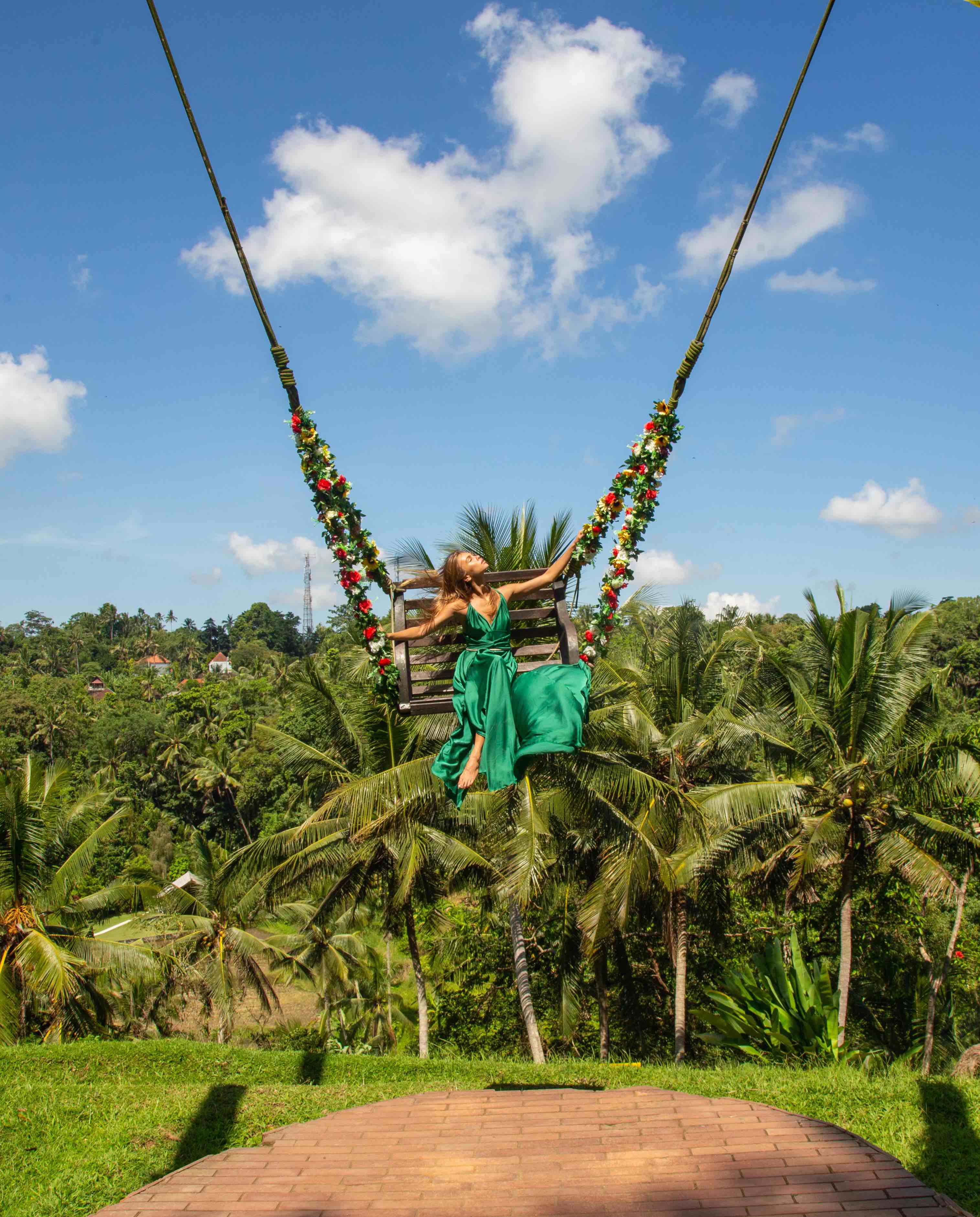 Photoshoot Influent Traveler in Bali with the Real Bali Tours with Alice Deren