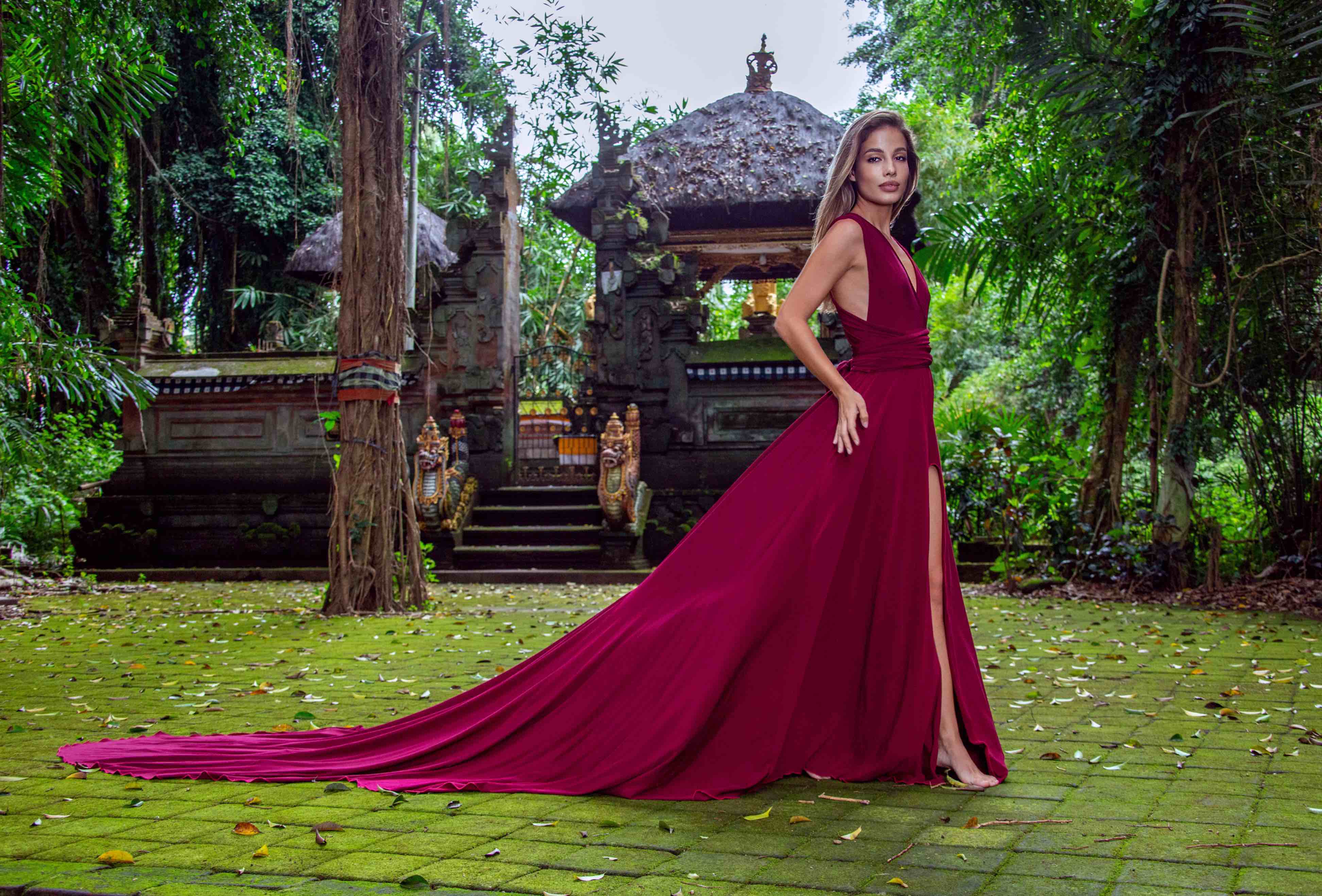 Photoshoot Influent Traveler in Bali with the Real Bali Tours with Tanya Bodarenko